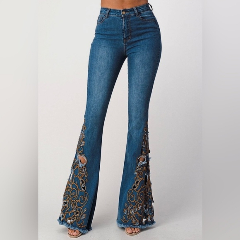 NWT Purple Candy Embroidery Super Flare Jean's size XL